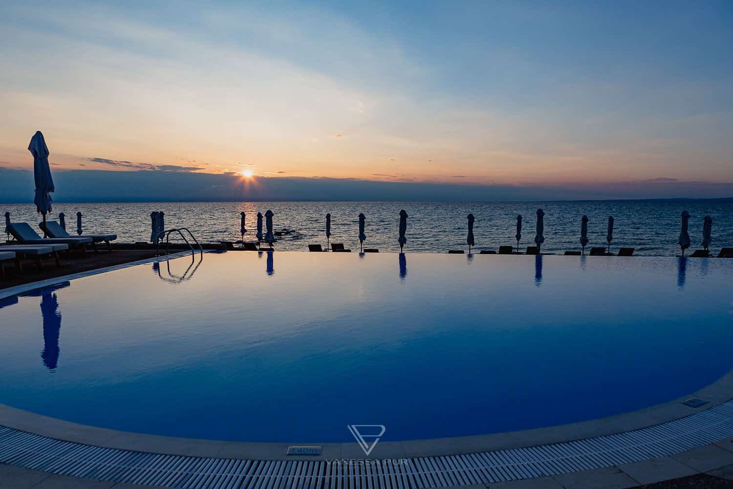 pureTRAVEL — Der Reise-Ableger mit Markenzeichen — immer auf High Heels.